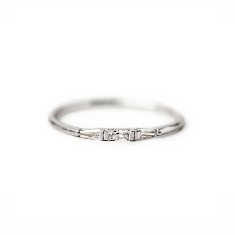 Dainty Baguette Ring